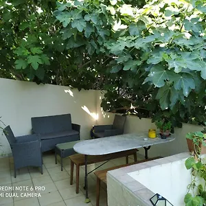 En Avec Un Air De Campagne Apartment Arles